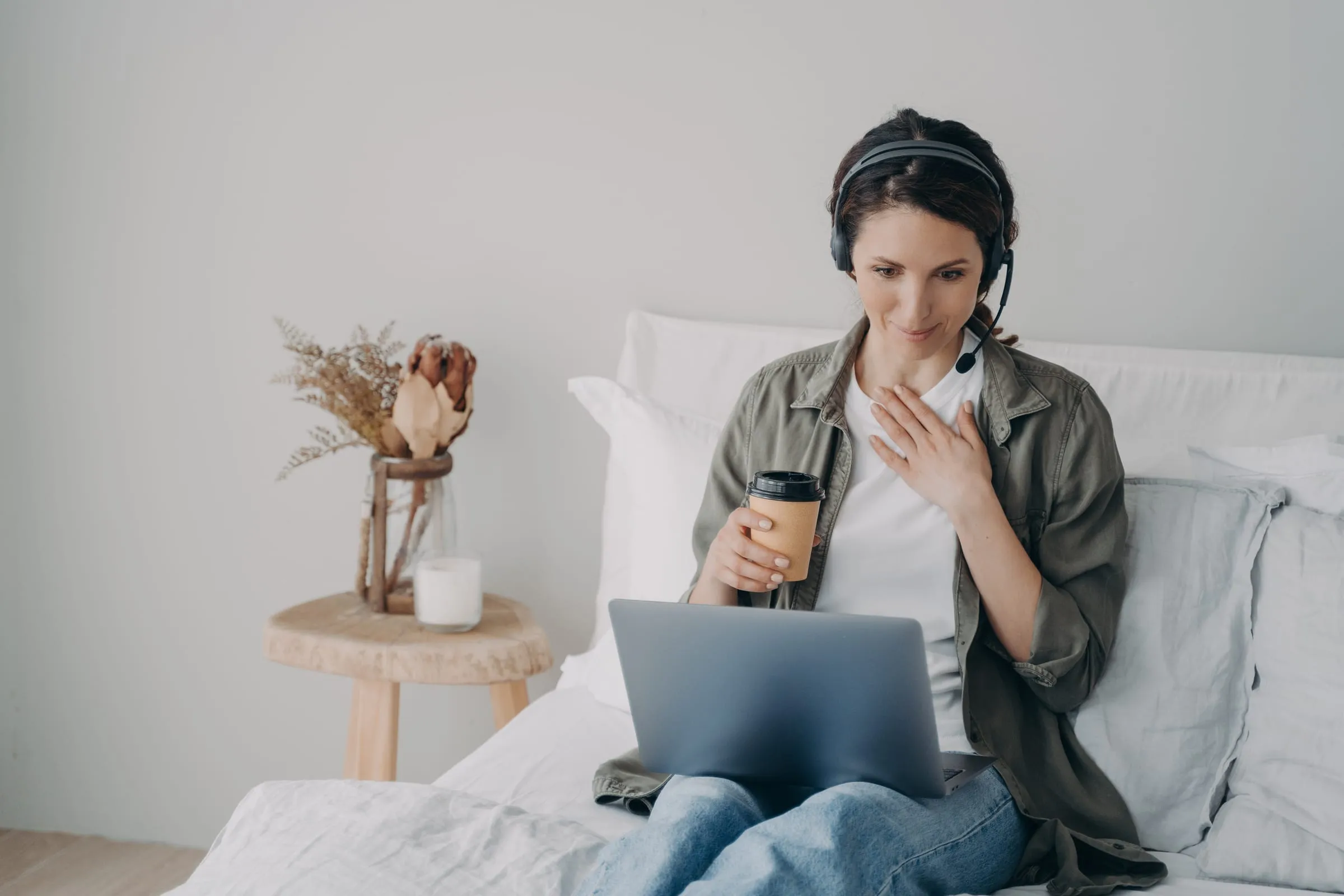 A Good Listener coach speaking with a client during an online consultation